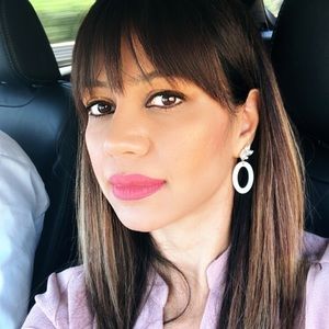 Meet your Posher, Elnaz